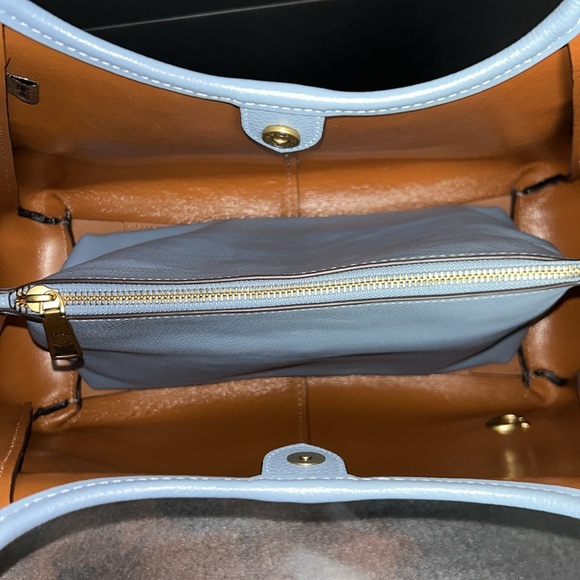 Beautiful Coach Lana Shoulder Bag - Picture 8 of 13